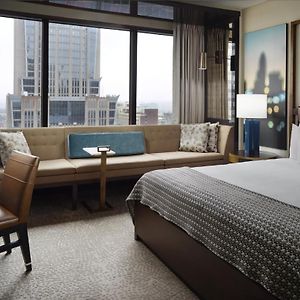 Deluxe Room 1 King Bed